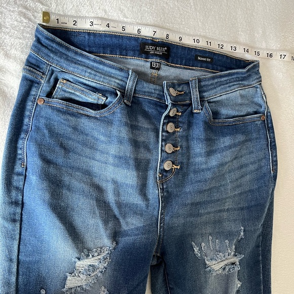 Judy Blue Hi-Rise Skinny Fit Destroyed Button-Fly Jeans - Picture 5 of 12